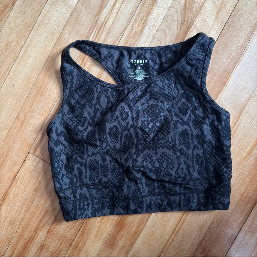 Torrid TRU Low-Impact Sports Bra Snakeskin Print Size 0